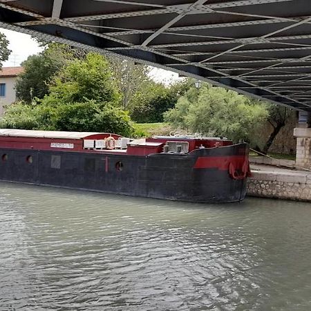 Peniche Chopine Bed & Breakfast Beaucaire  Bagian luar foto